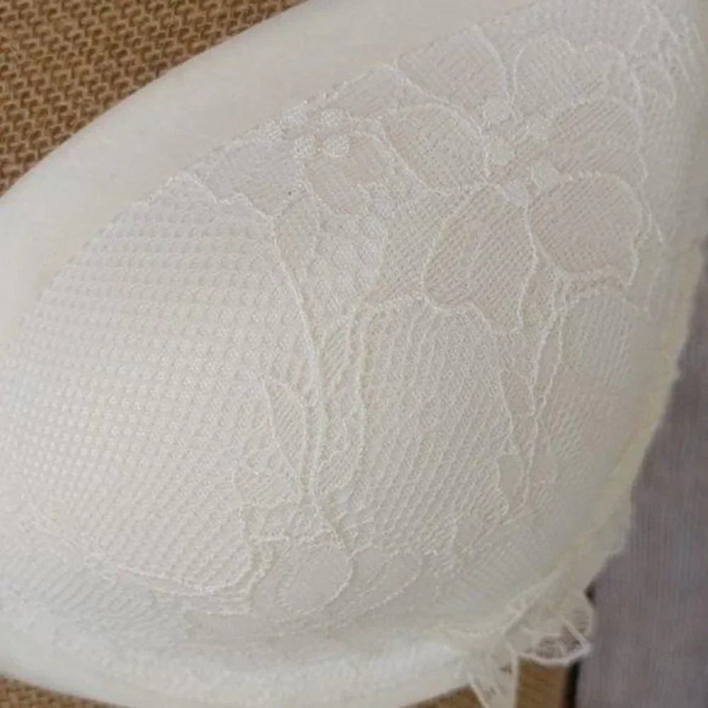 Selmark Women's Size 36C Ivory Floral Lace Lightly Lined Bra Underwire